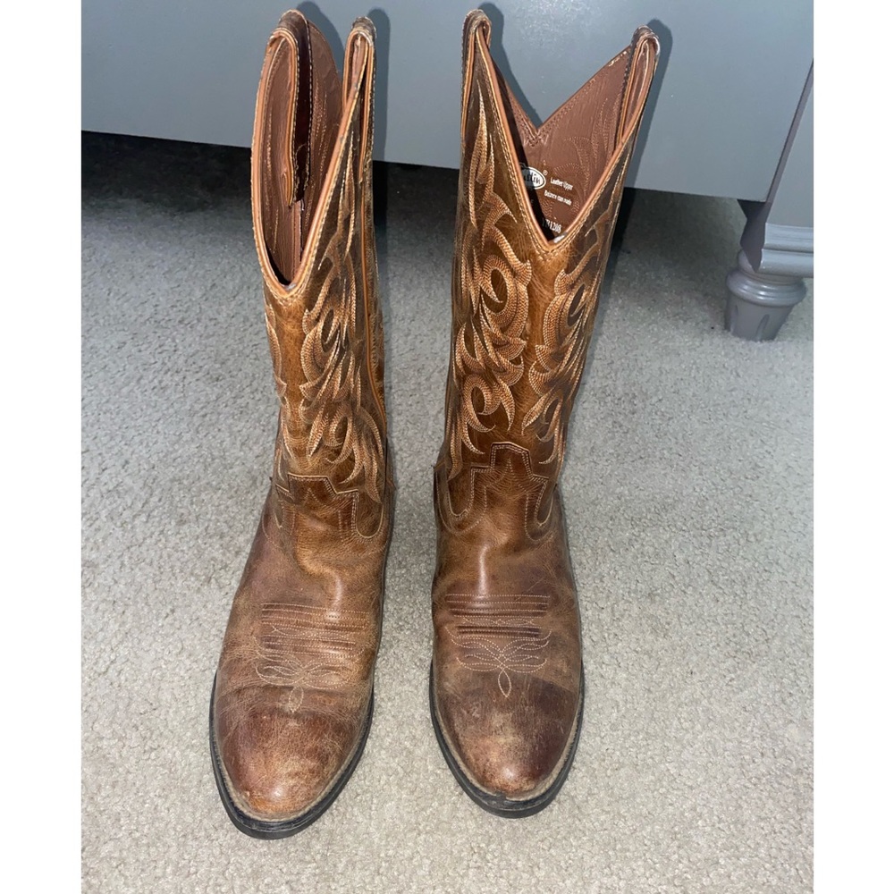 cowboy boots men size 10